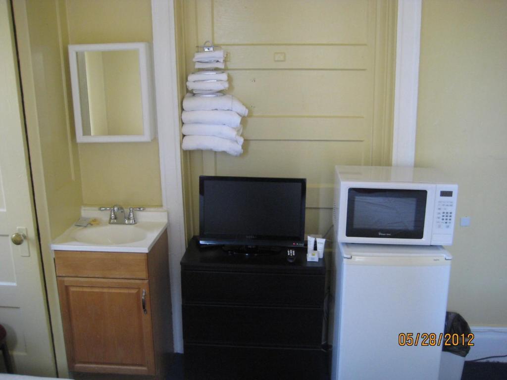Krupa Hotel San Francisco Room photo